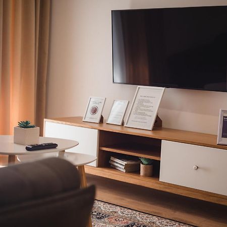 Tam Centre Luxury Serviced Apartments Тирана Экстерьер фото