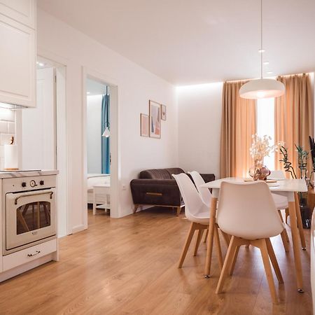 Tam Centre Luxury Serviced Apartments Тирана Экстерьер фото